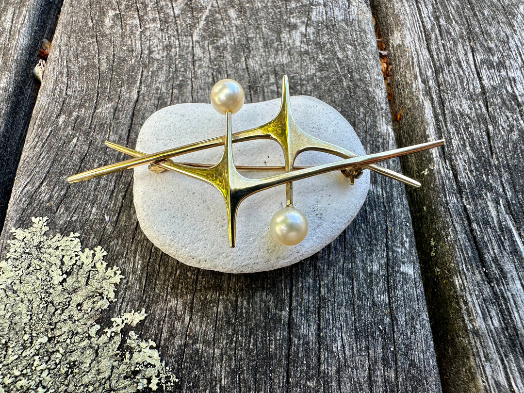 14ct modernist brooch