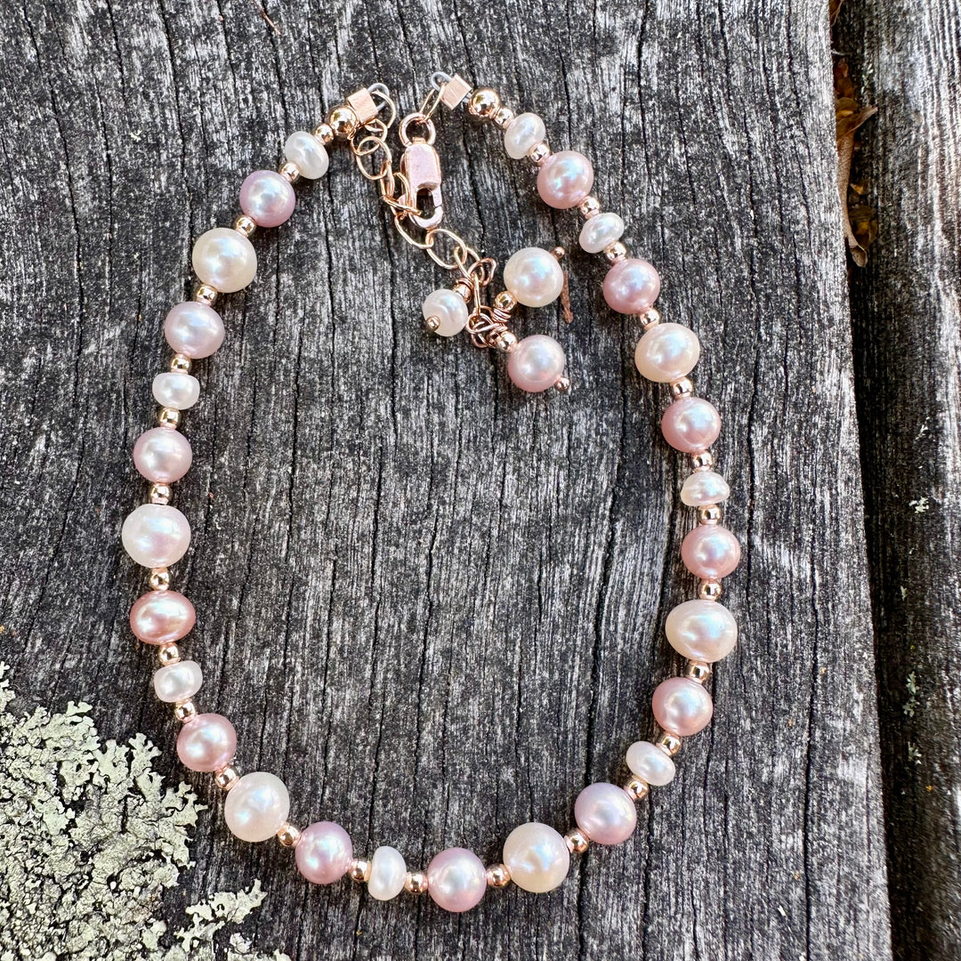 Pink & white freshwater pearl bracelet