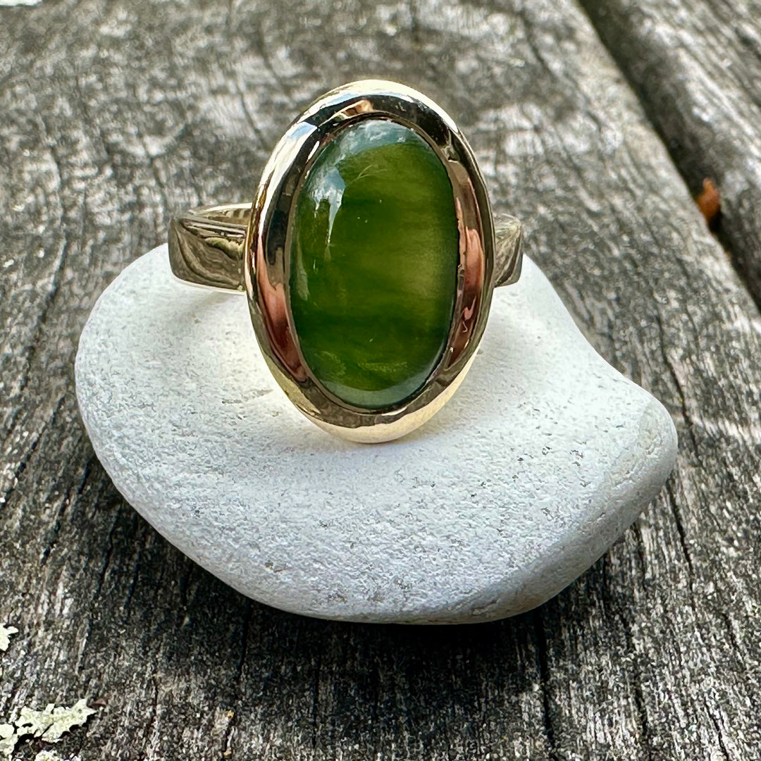 9ct Gold New Zealand Pounamu Oval Ring