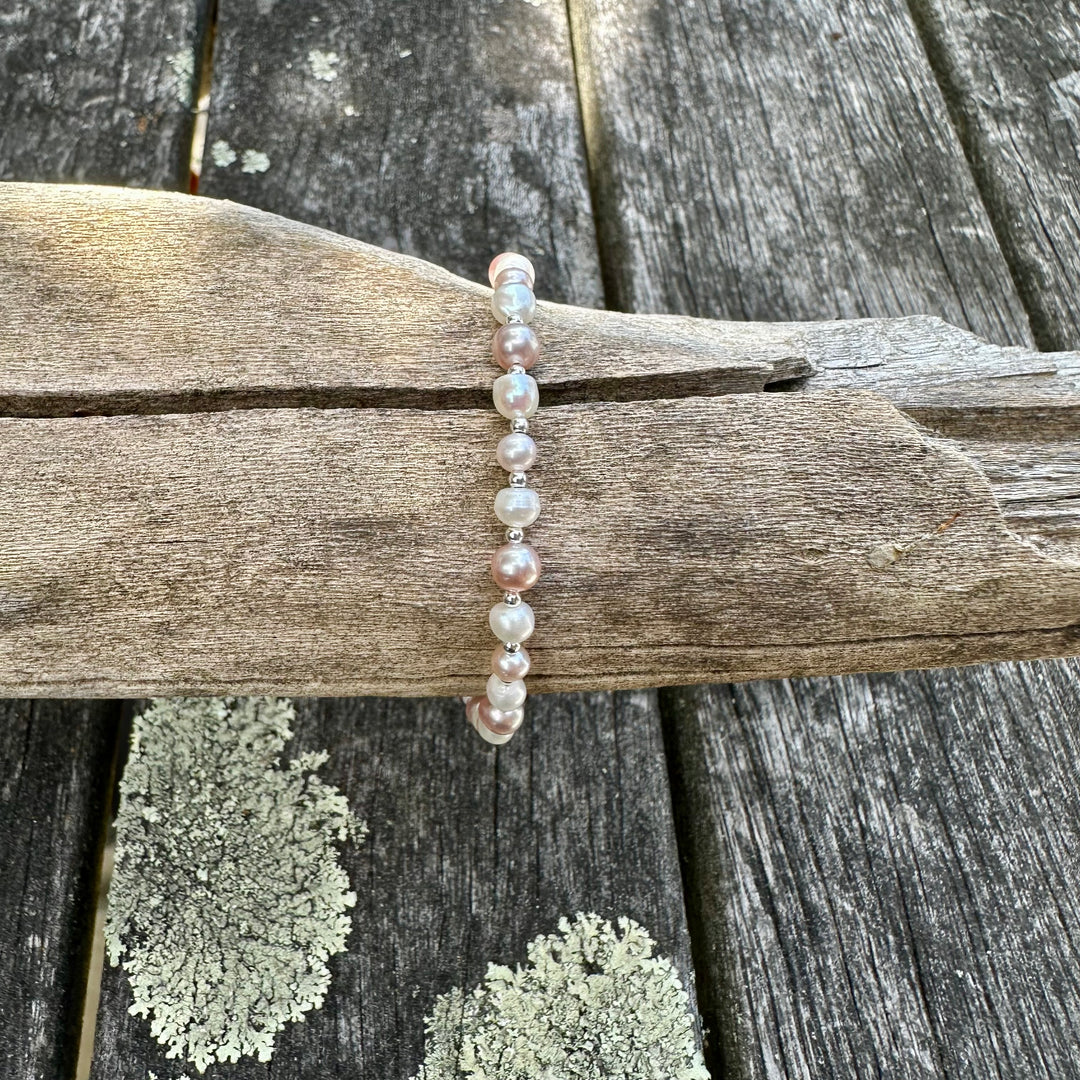 Pink & white freshwater pearl bracelet