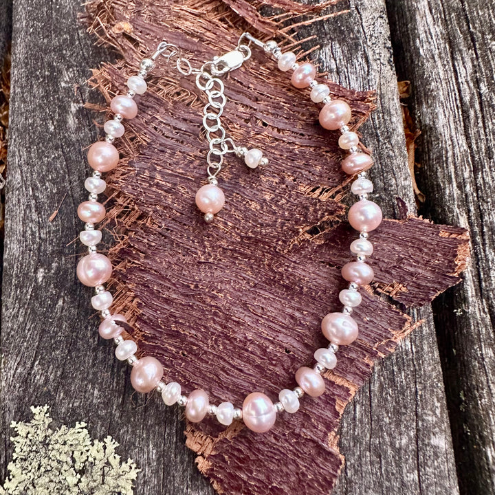 White & pink freshwater pearl bracelet