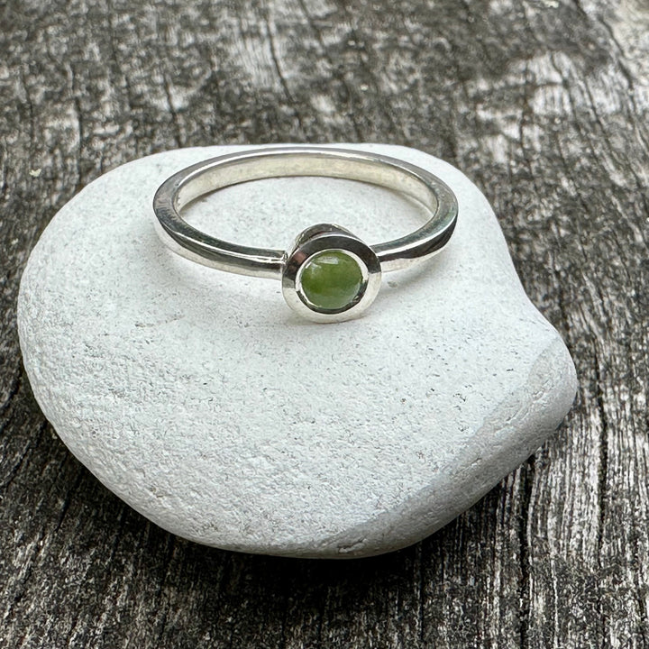 Fine sterling silver pounamu ring