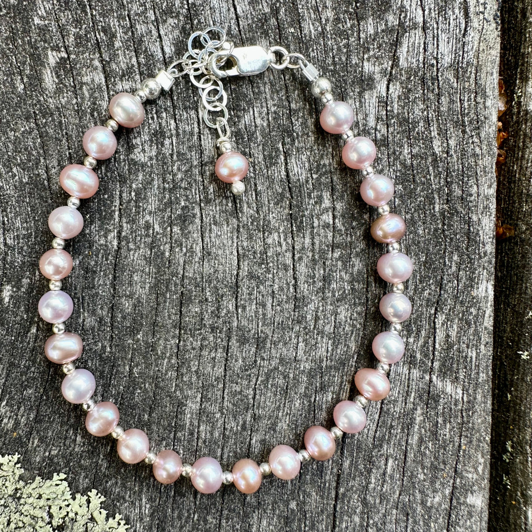 Pink freshwater pearl bracelet