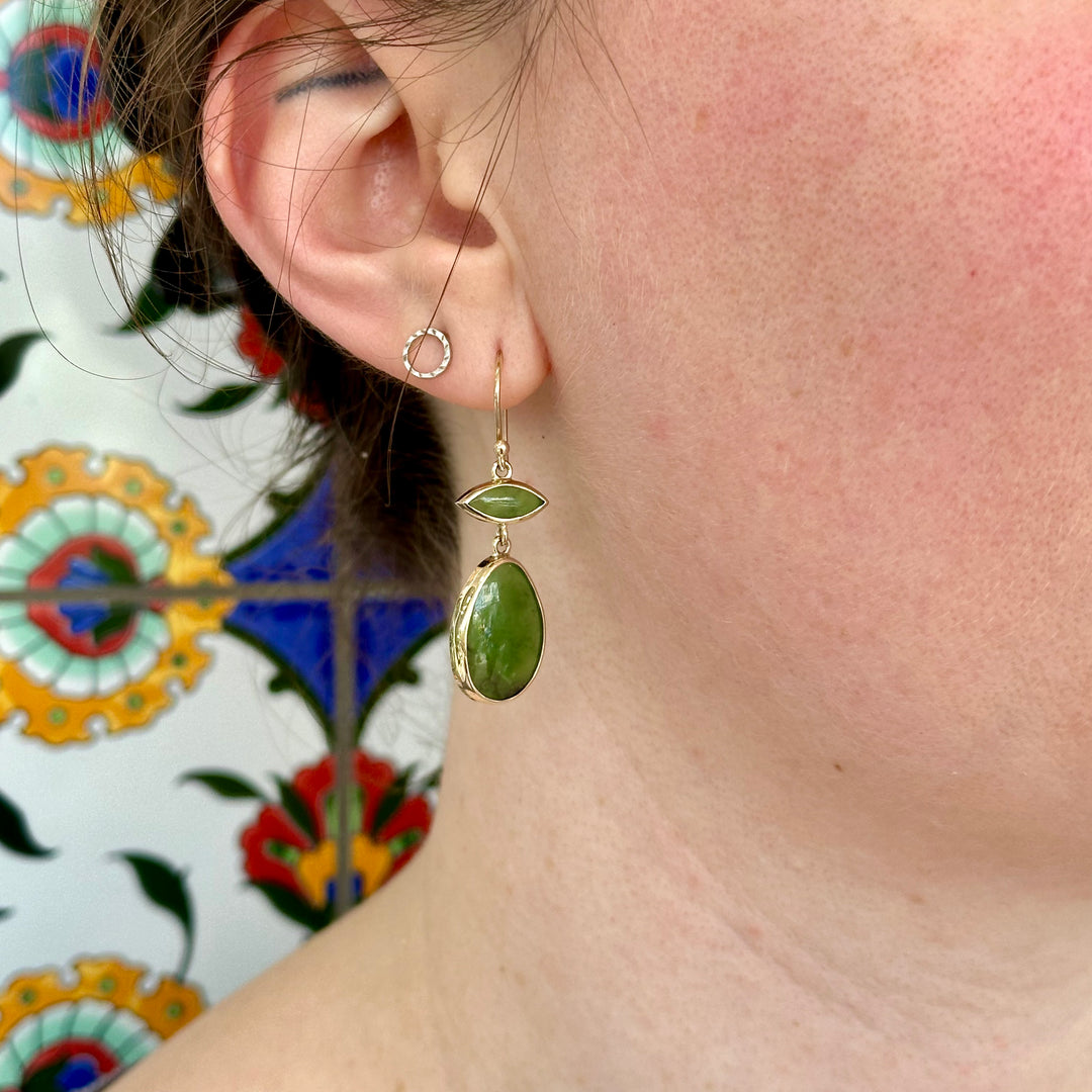 9ct gold New Zealand greenstone drops earrings