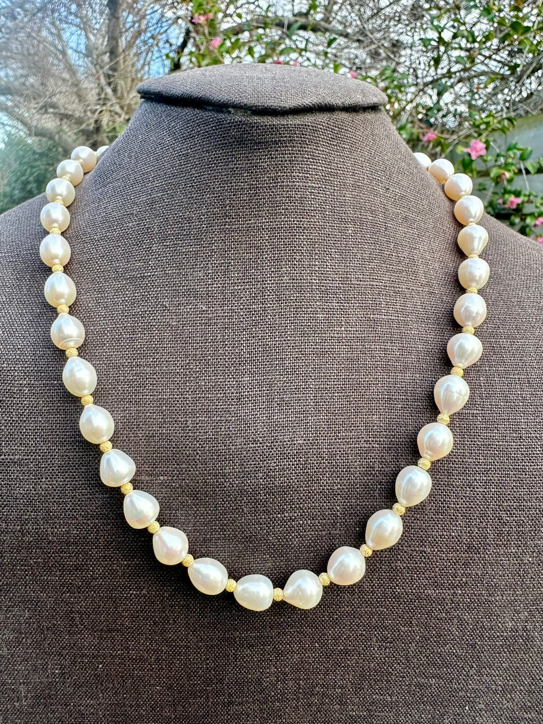 Cream freshwater pearl necklace