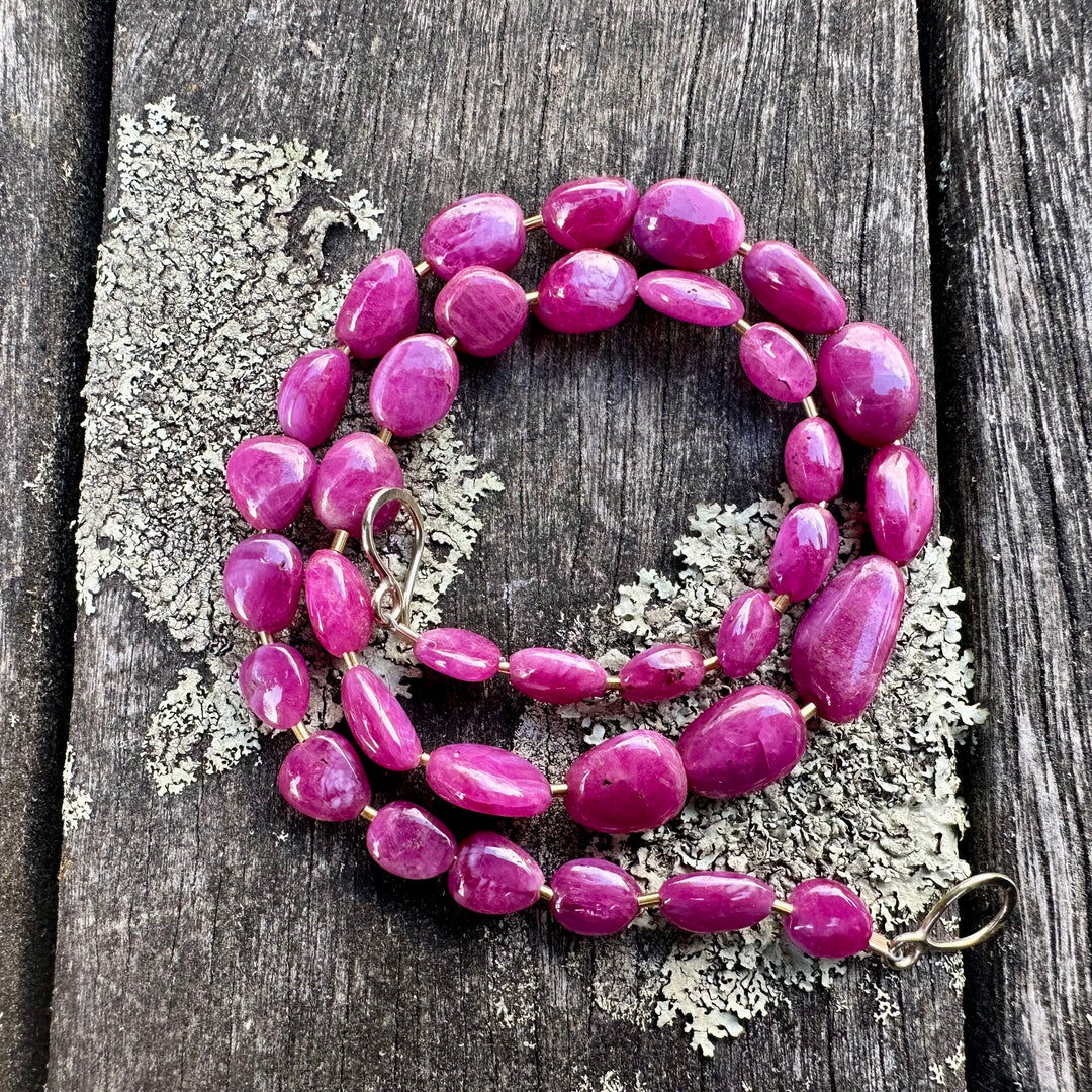 Indian ruby with 18ct gold beads