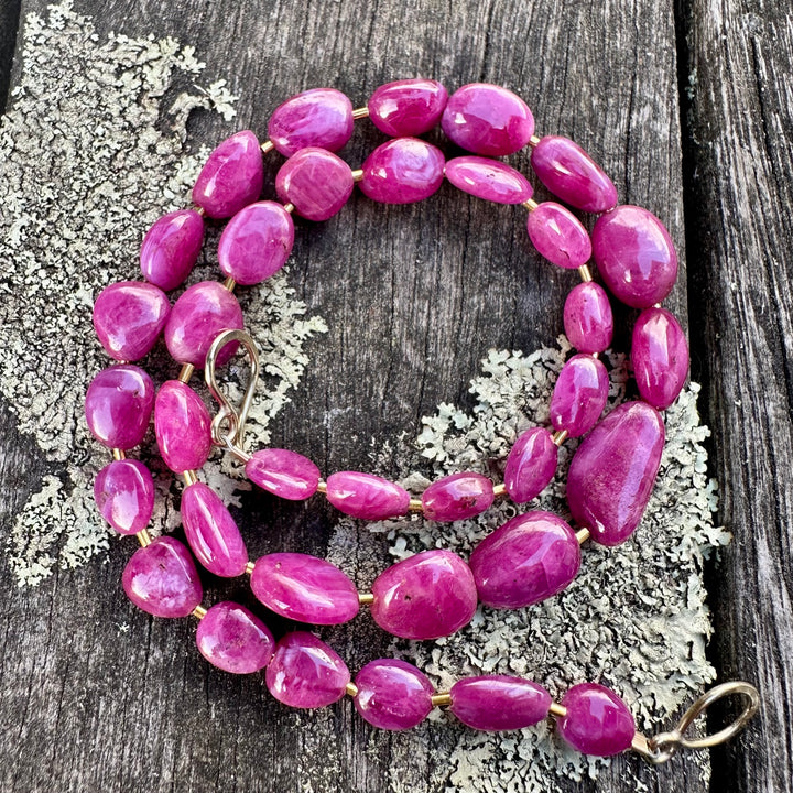 Indian ruby with 18ct gold beads