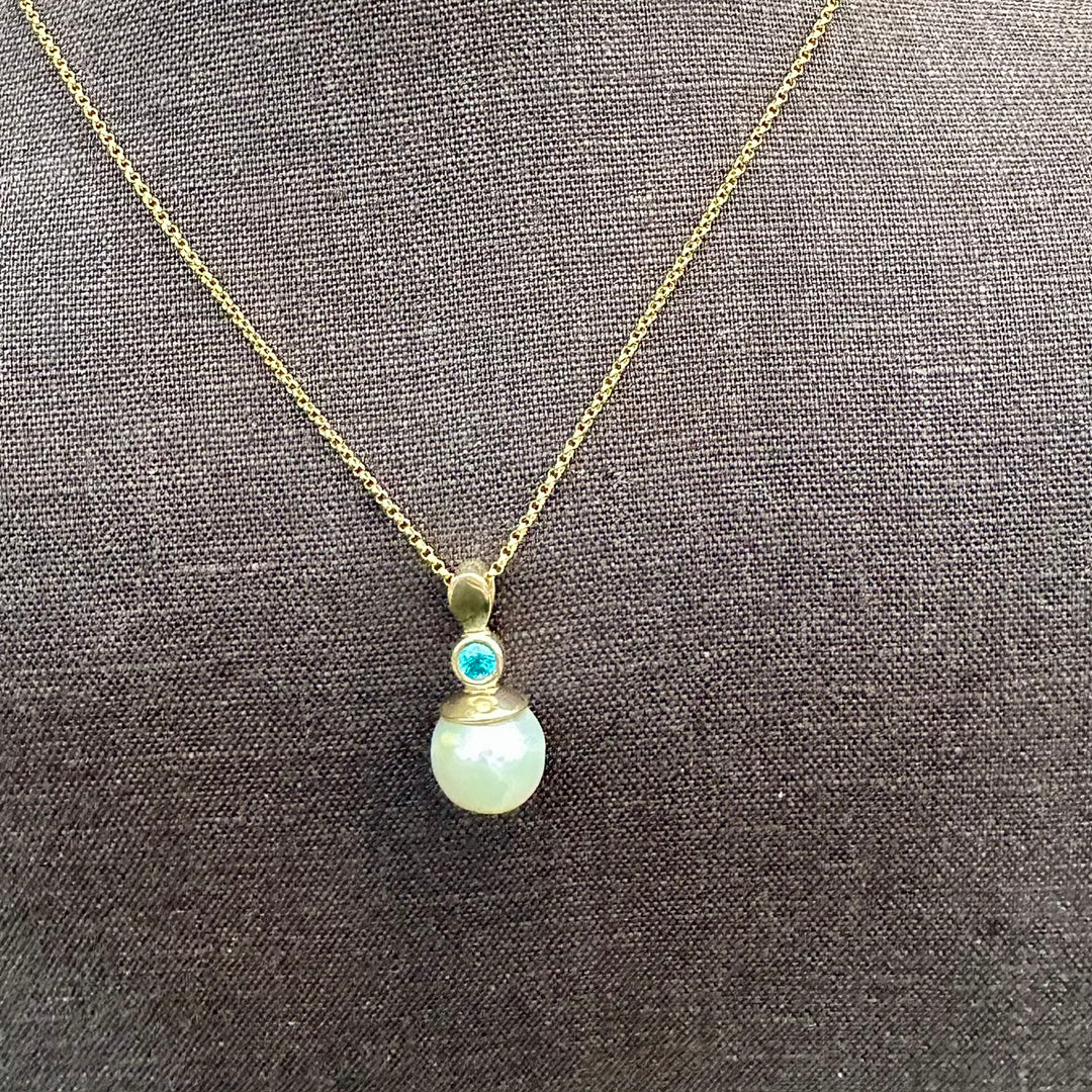 Freshwater pearl & zircon pendant