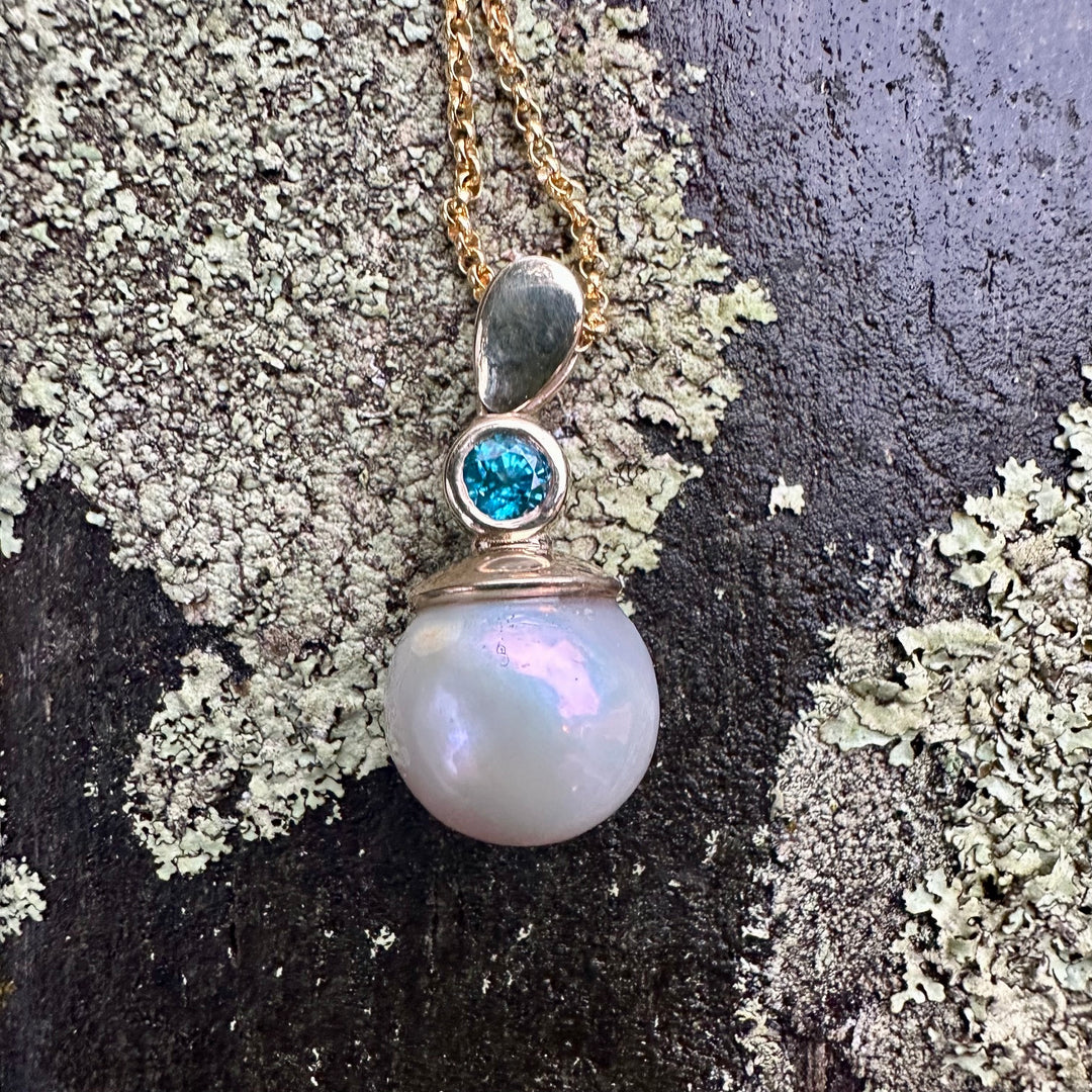 Freshwater pearl & zircon pendant