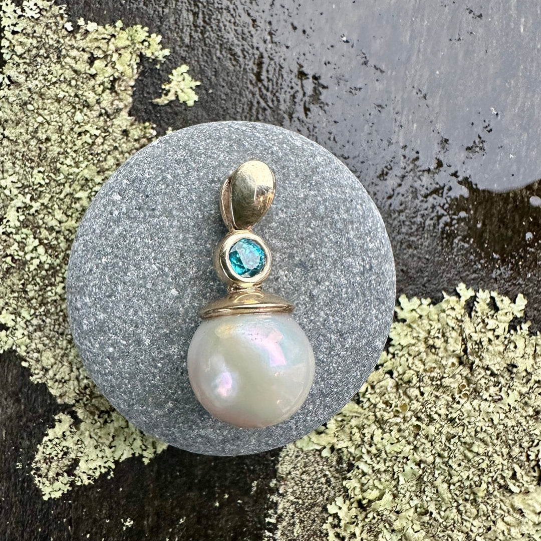 Freshwater pearl & zircon pendant