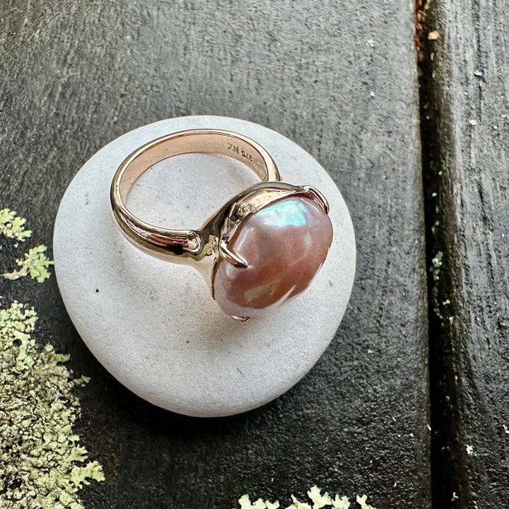 Contemporary pink freshwater pearl ring
