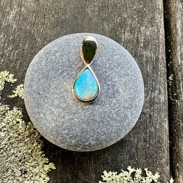 .96ct Opal Australian crystal pendant