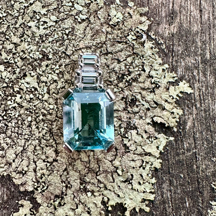 2.69ct aquamarine emerald cut pendant