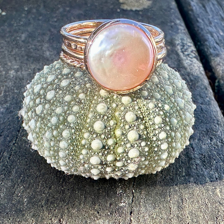Pink freshwater pearl fine unity ring