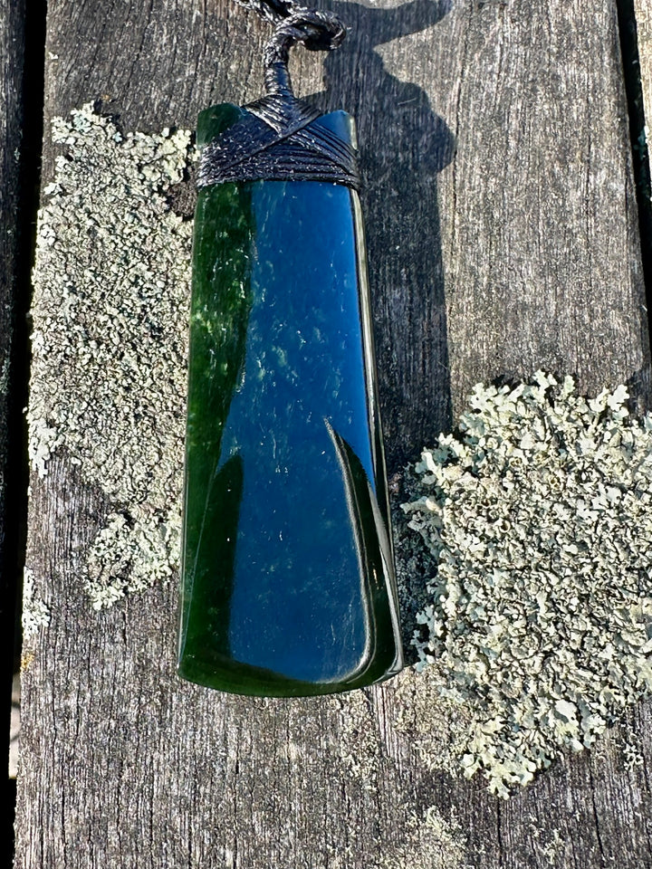 large dark NZ greenstone toki