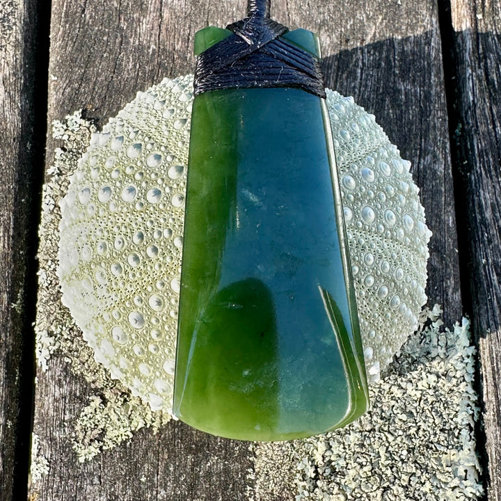 large dark NZ greenstone toki
