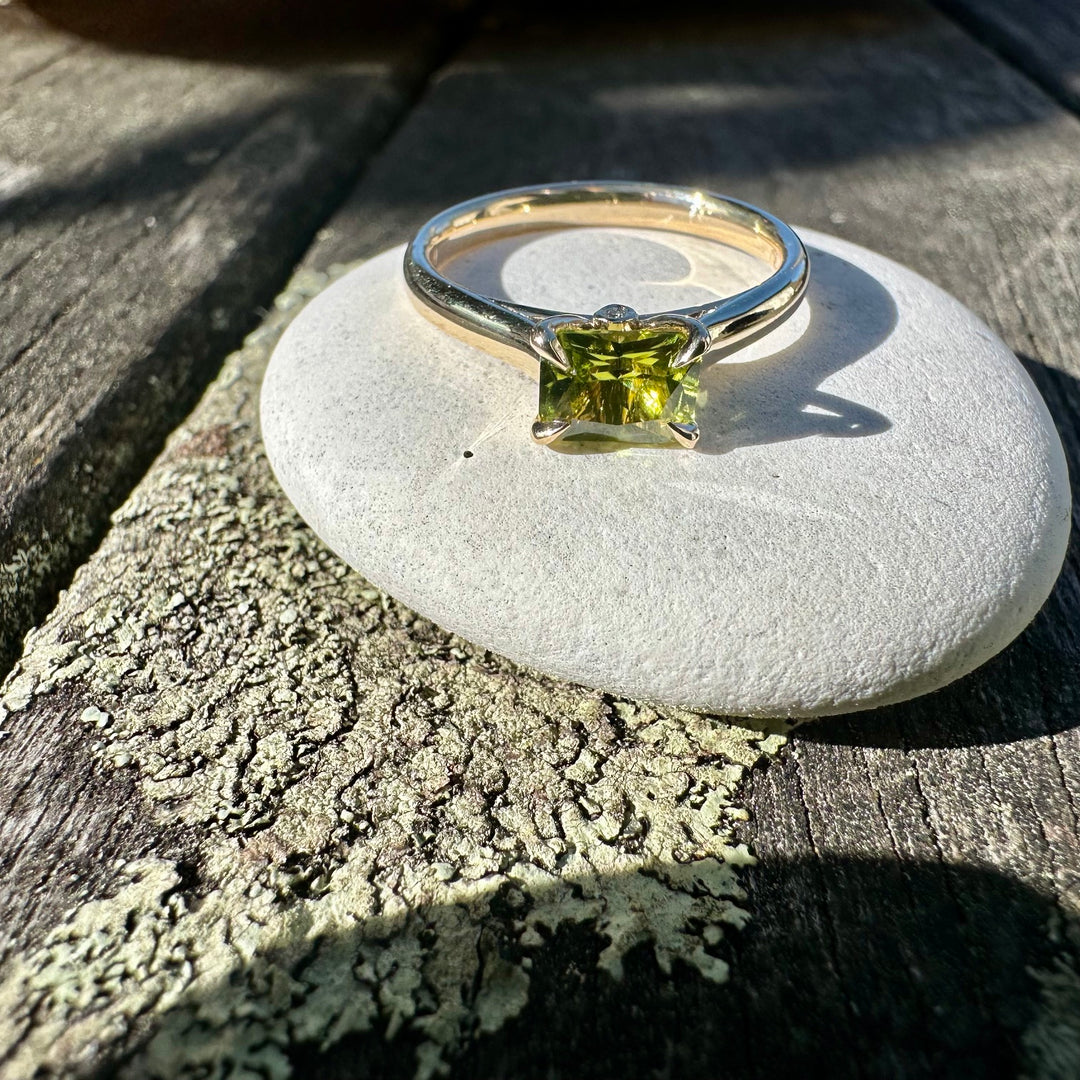 .87ct peridot ring