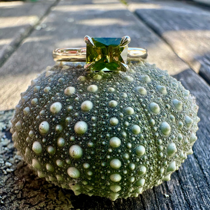.87ct peridot ring