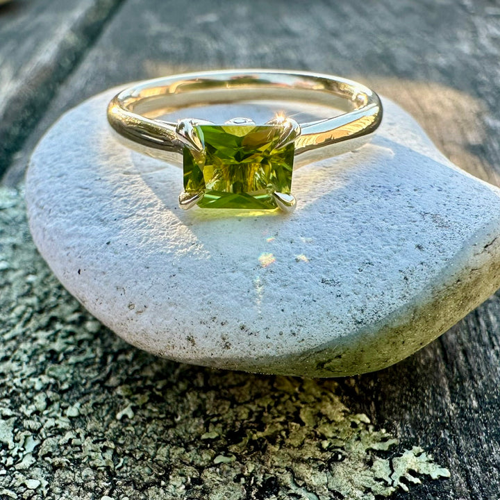 .87ct peridot ring