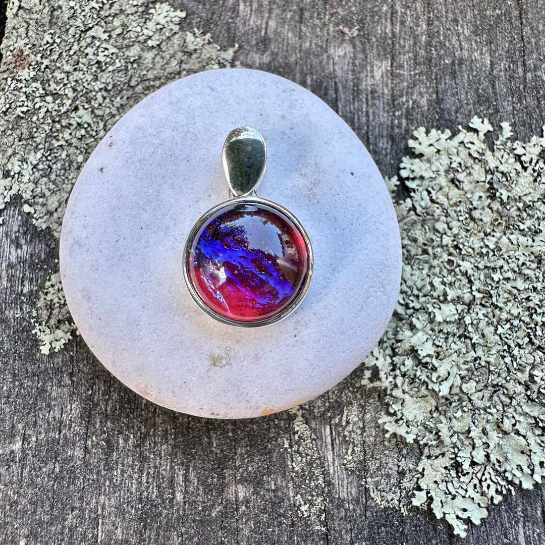 14mm vintage dragons breath pendant
