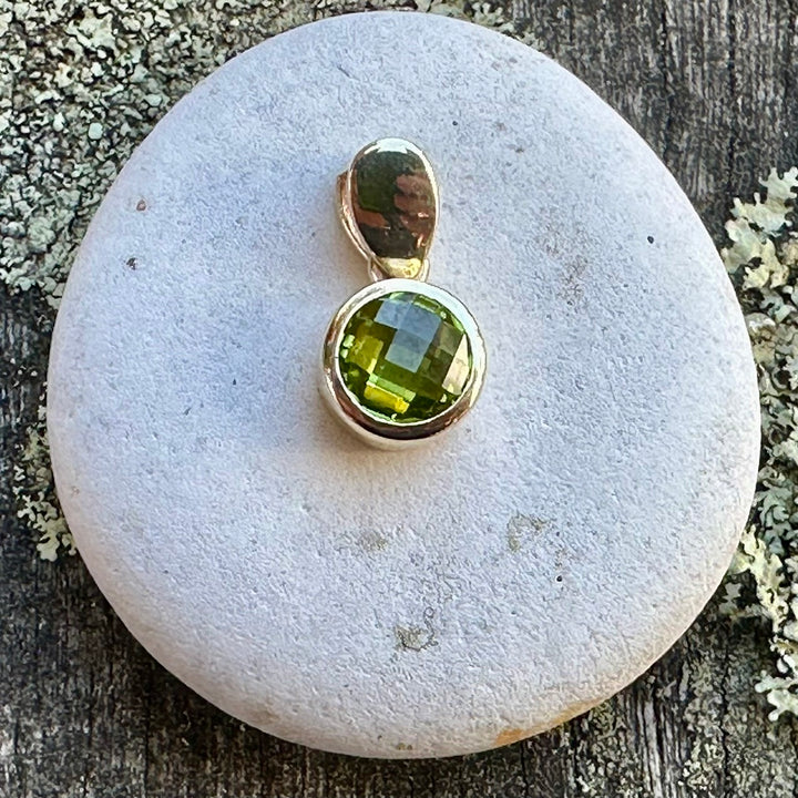 Cushion cut peridot pendant