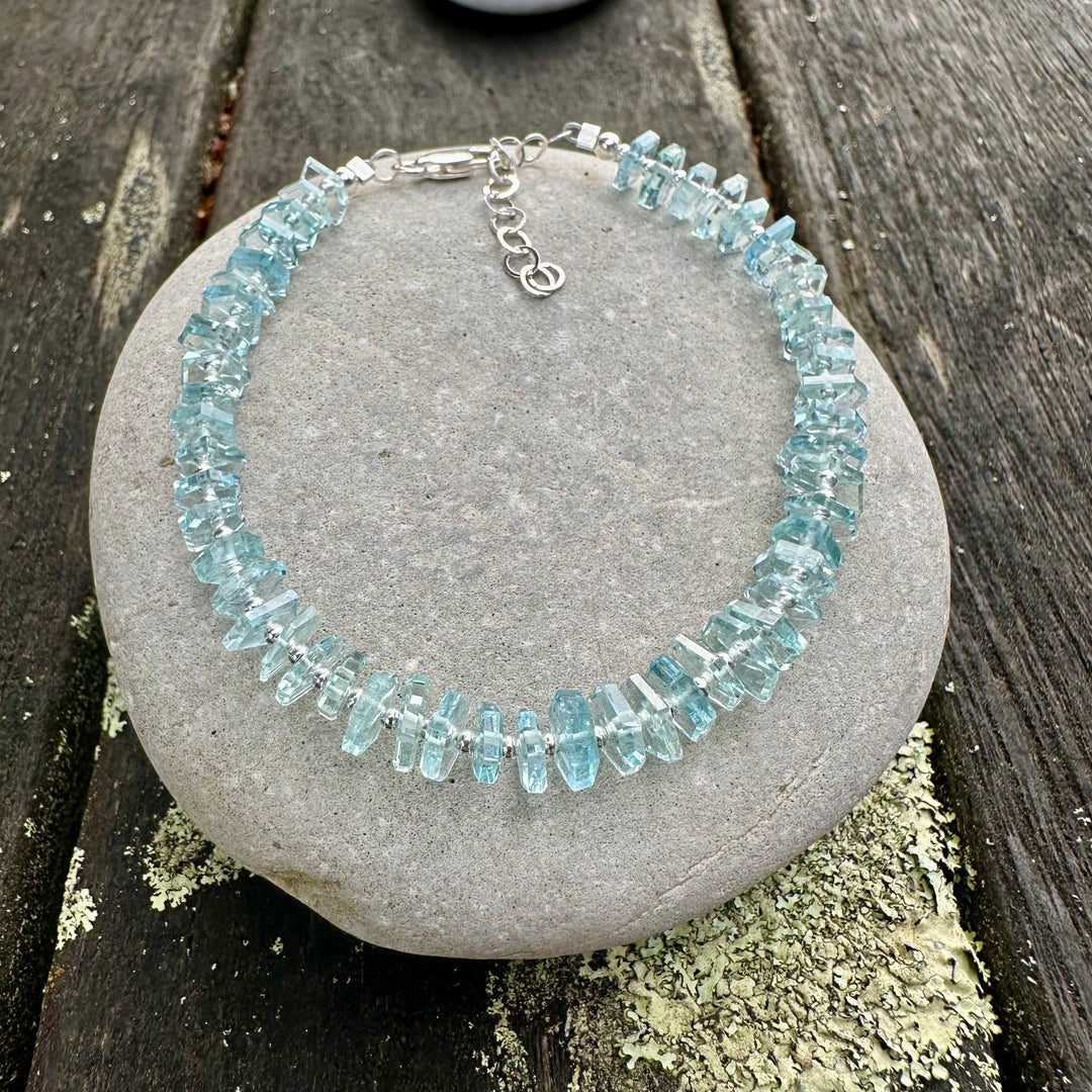 Faceted aquamarine rondel bracelet