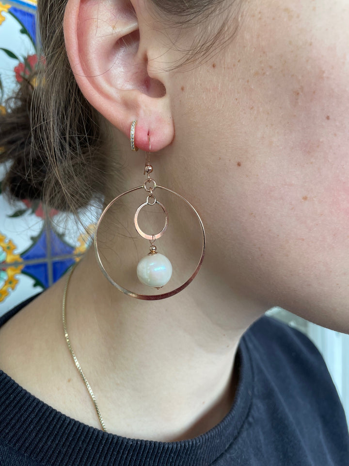 White freshwater pearl hoop earrings