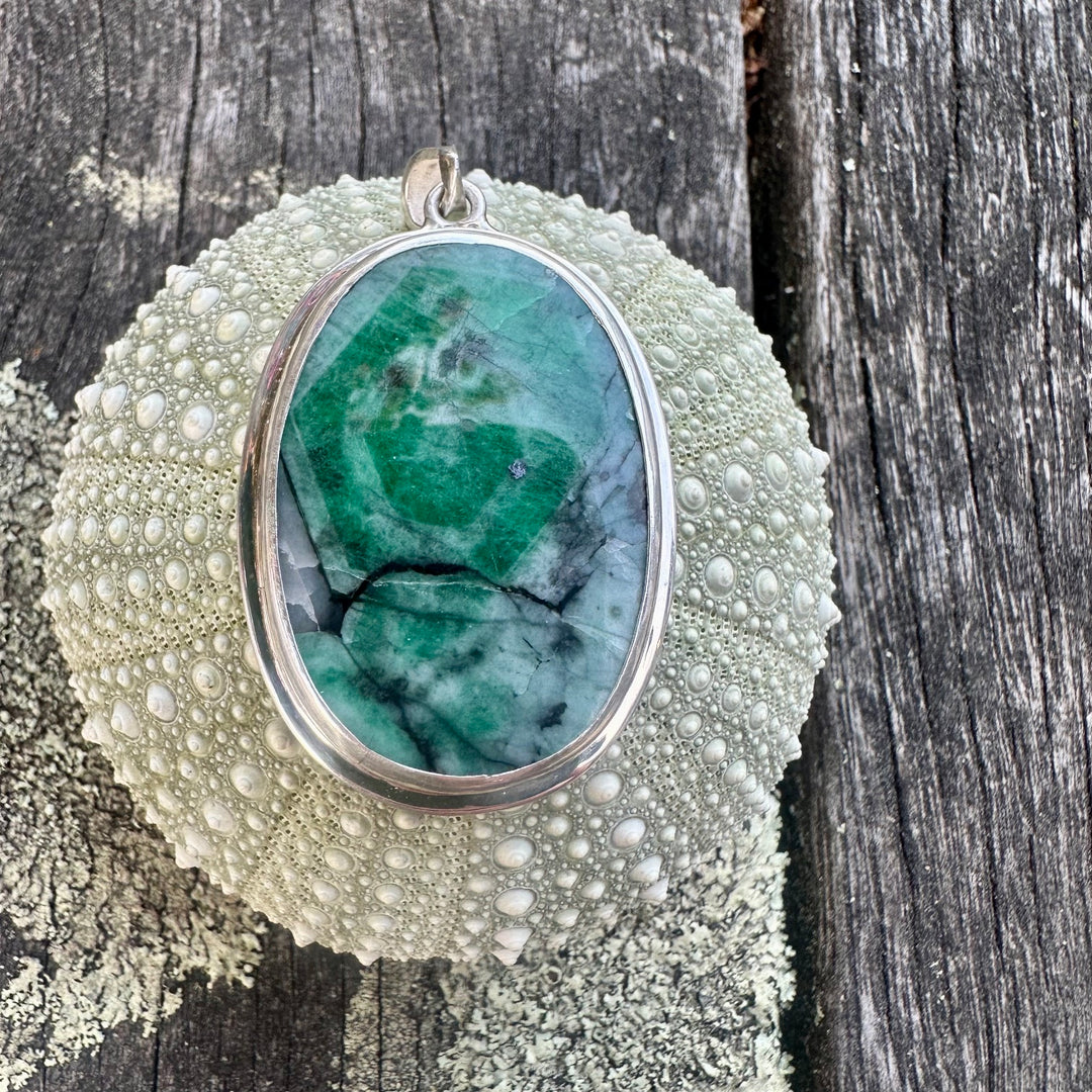 Brazilian emerald pendant in sterling silver