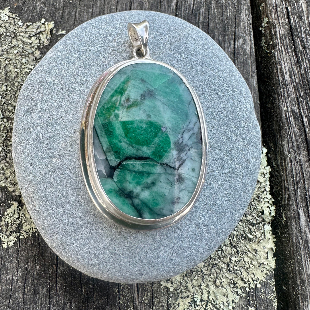 Brazilian emerald pendant in sterling silver