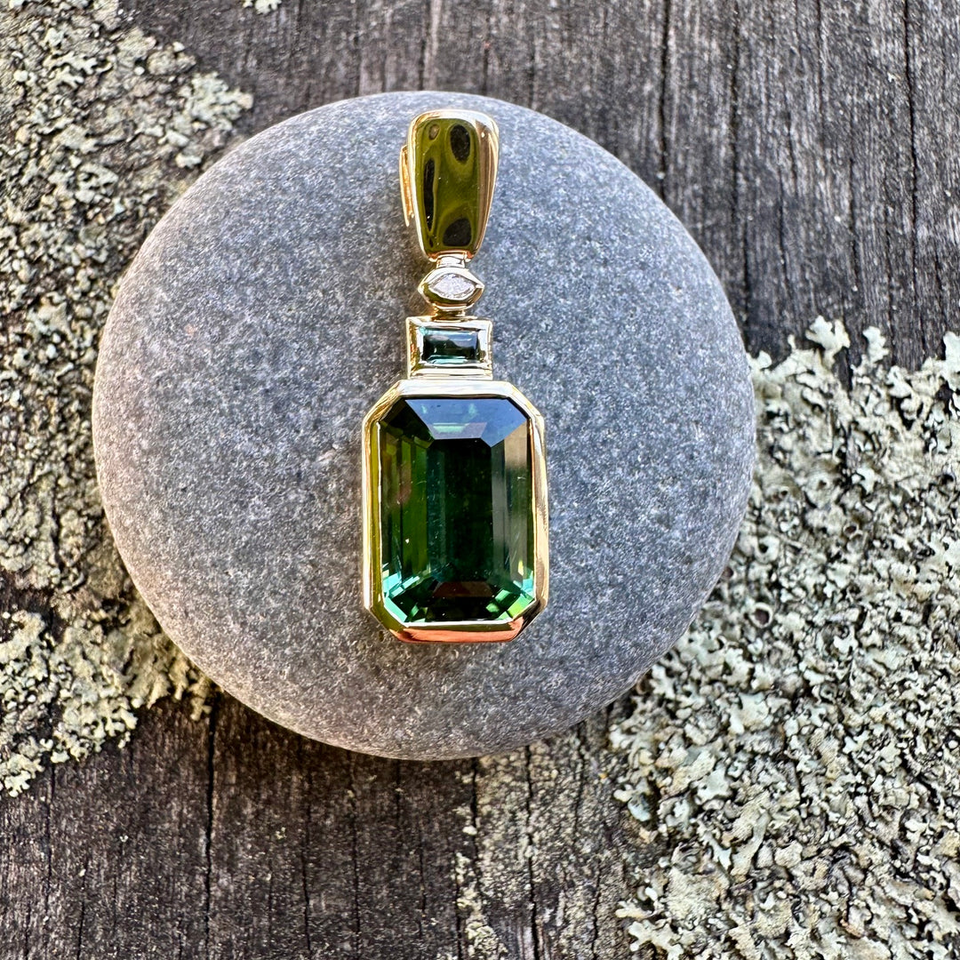 4.07ct Green Tourmaline pendant