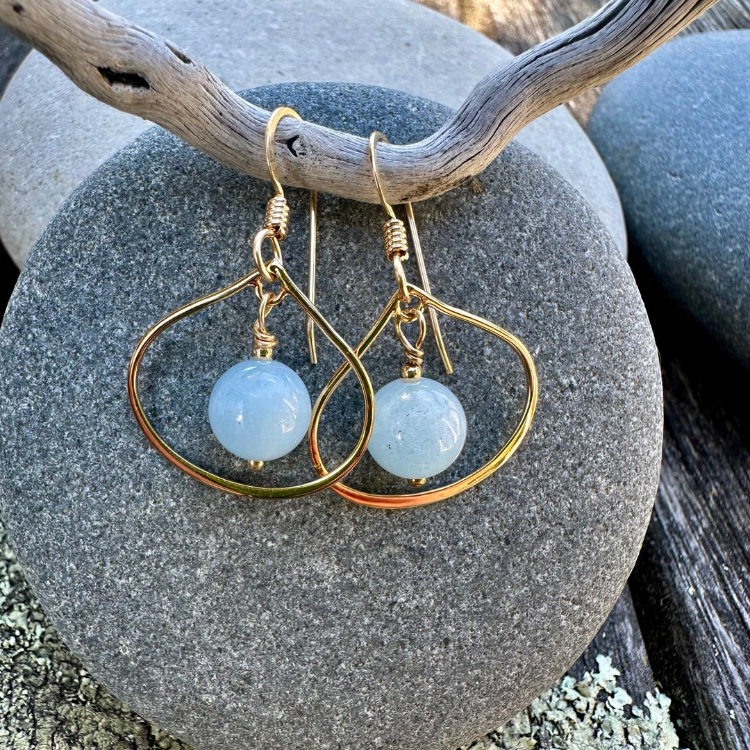 Aquamarine in small arabesque settings