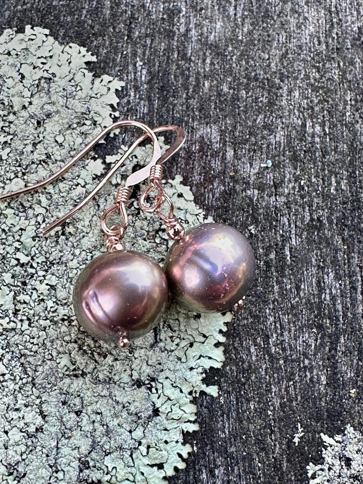 coffee coloured freshwater pearl earrings