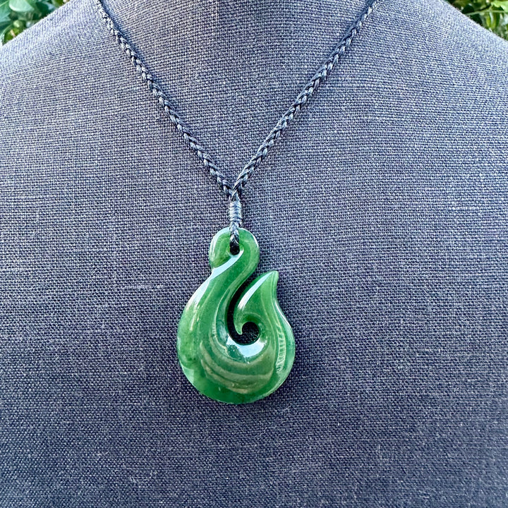medium NZ greenstone matau