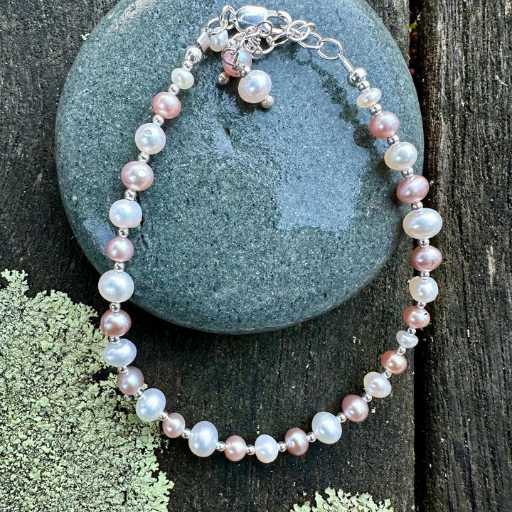 Pink & white freshwater pearl bracelet