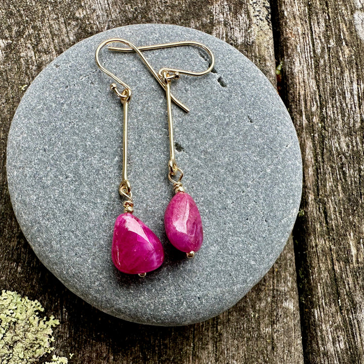 Indian ruby earrings in 14 ct gold