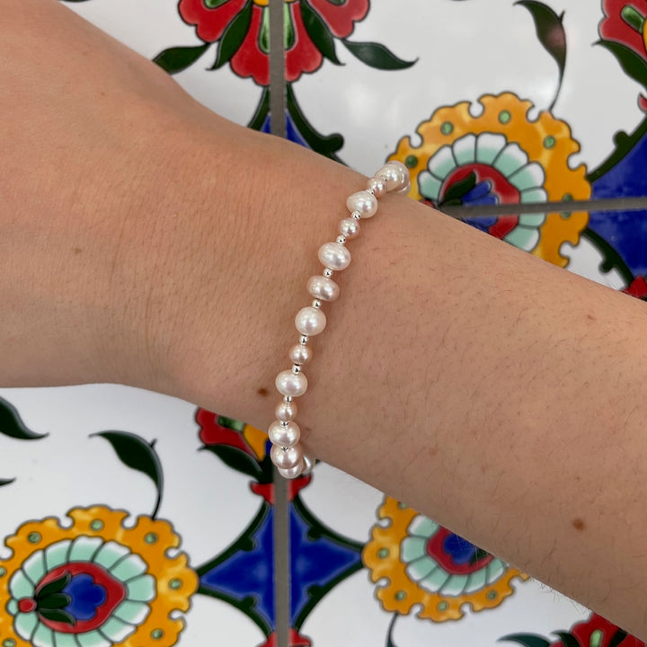 Pink & white freshwater pearl bracelet