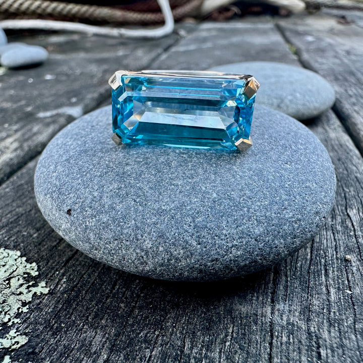 20.45ct swiss blue topaz ring