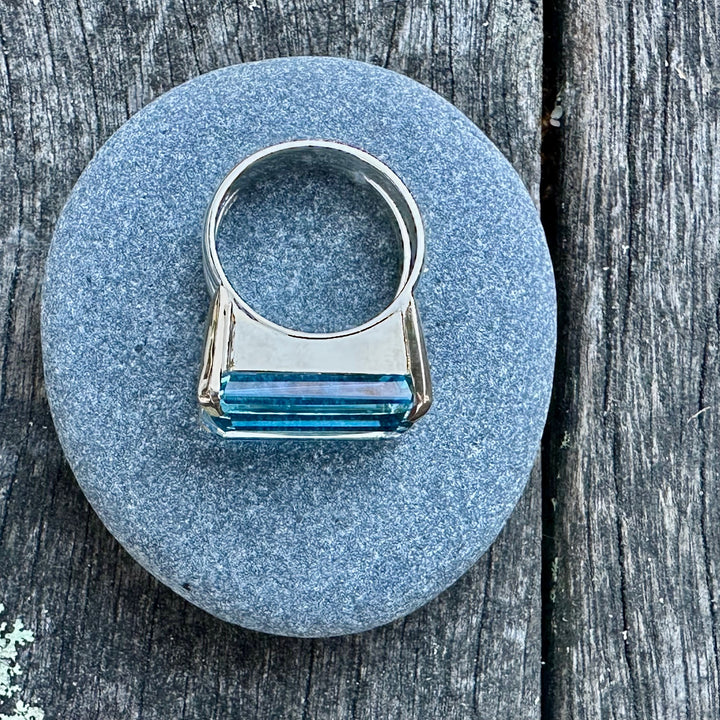 20.45ct swiss blue topaz ring