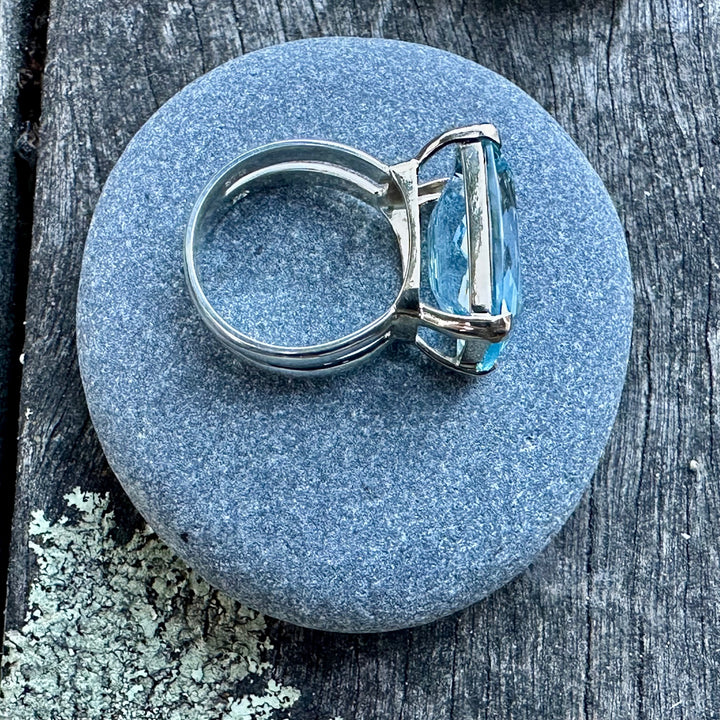 17ct Swiss blue topaz ring