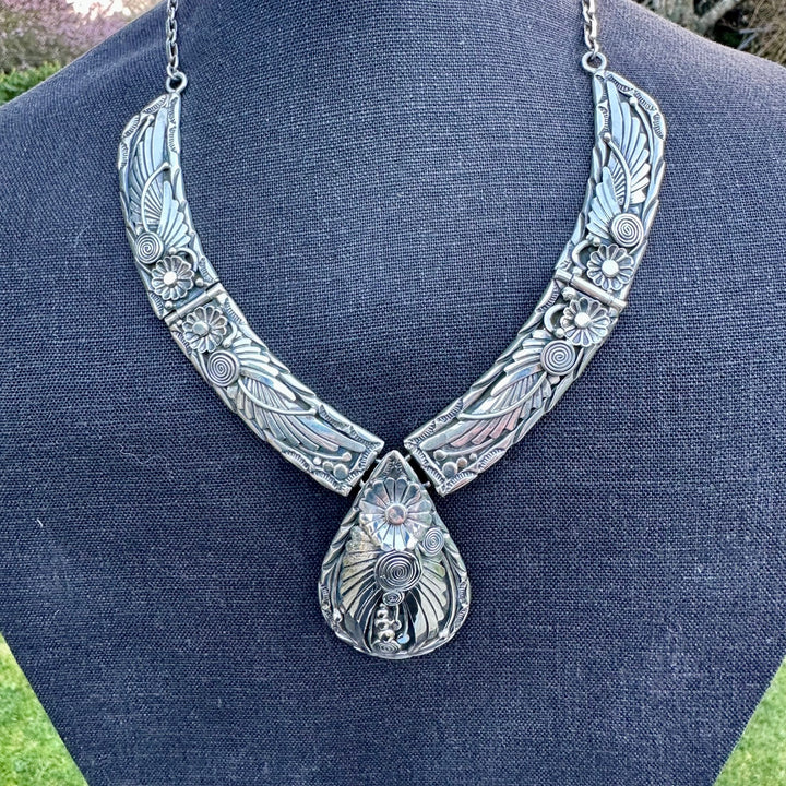 Sterling silver collar necklace