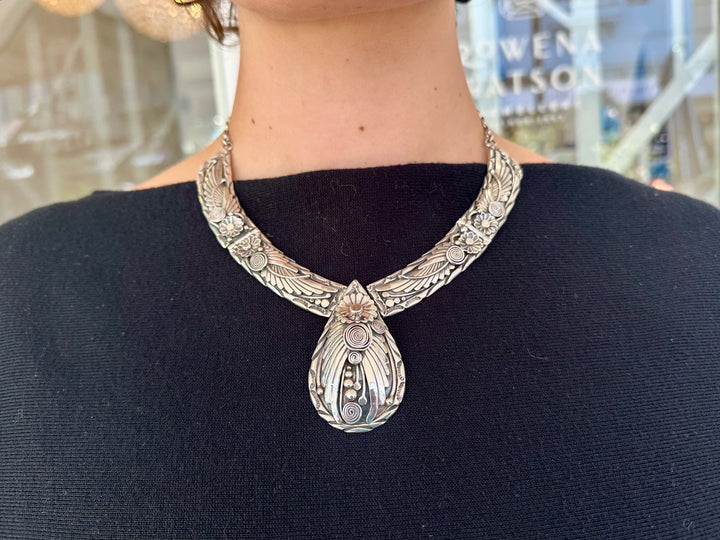 Sterling silver collar necklace