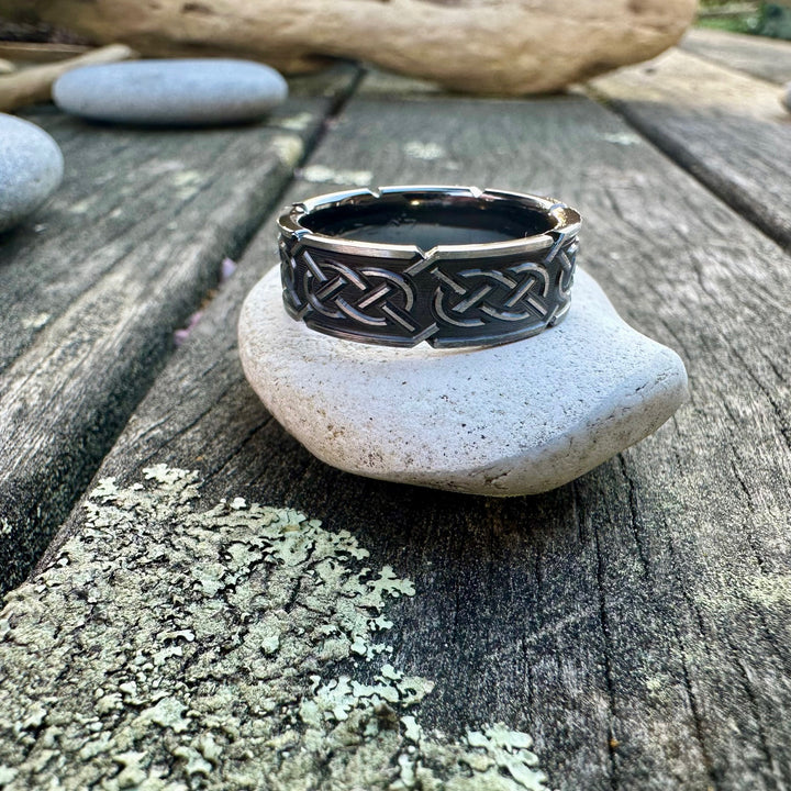 Zirconium celtic ring