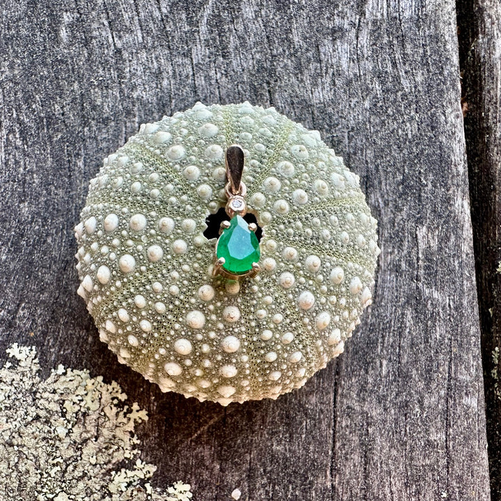Brazilian emerald & diamond pendant