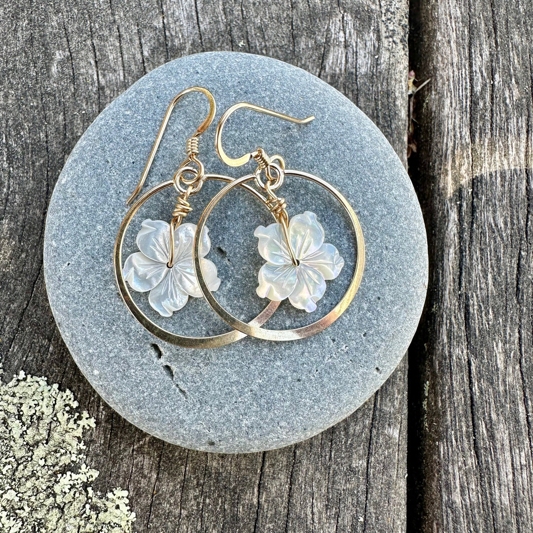 white mother of pearl flowers