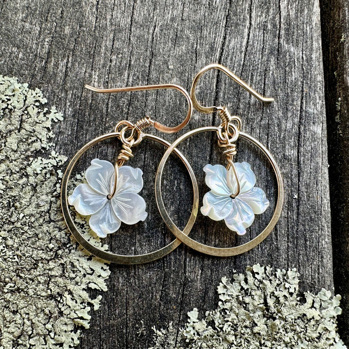 white mother of pearl flowers