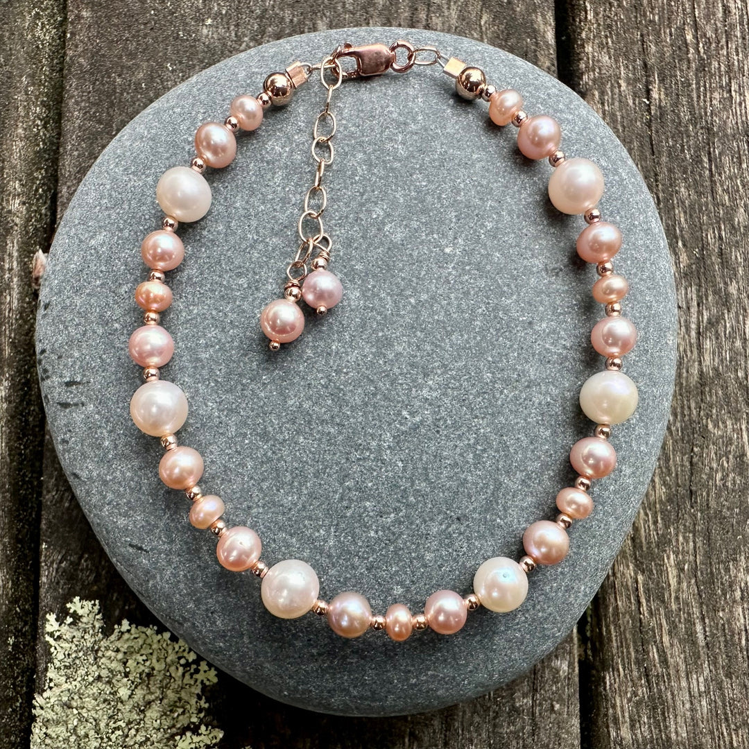 Pink & white freshwater pearl bracelet