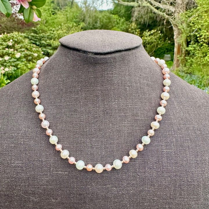 Pink & white freshwater pearl necklace