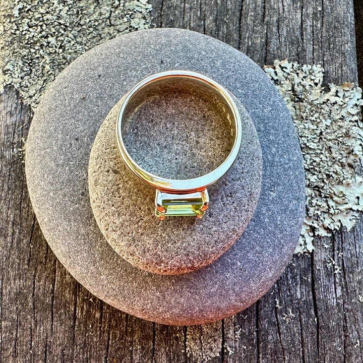 Peridot 9CY ring