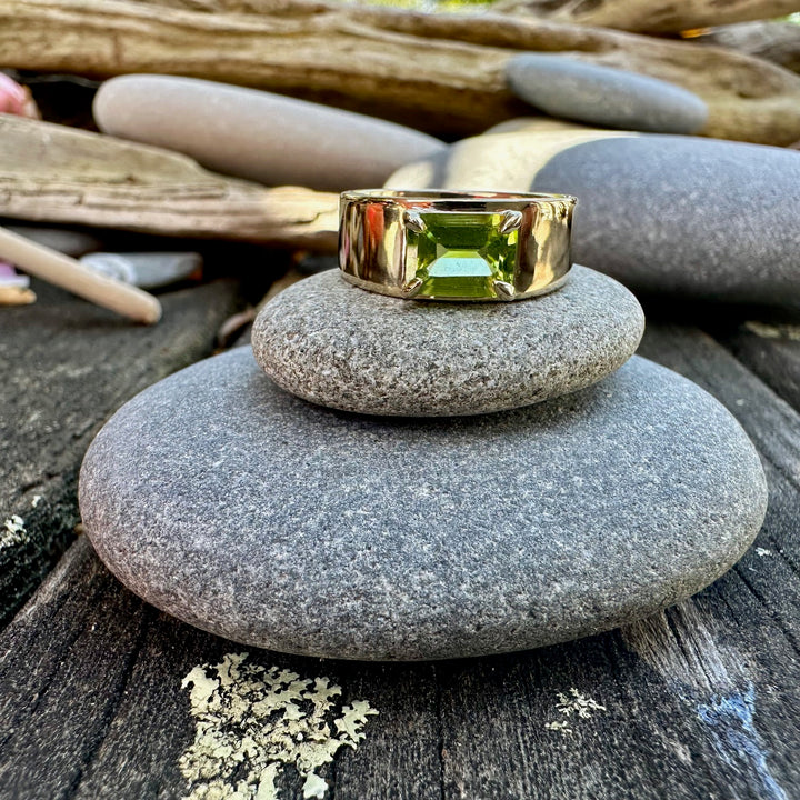 Peridot 9CY ring