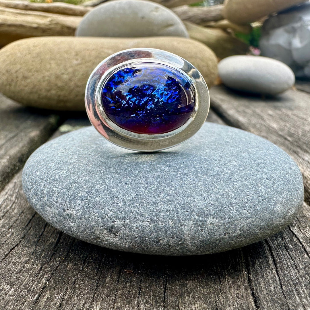 Small  Vintage oval dragons breath ring